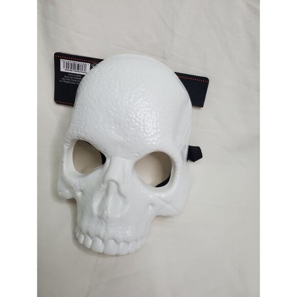 New White Skull Halloween Mask - Picture 3 of 5